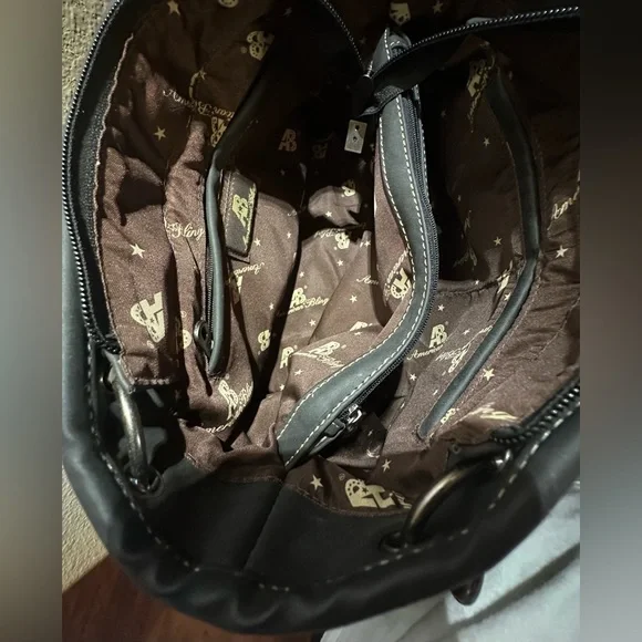 American Bling Studded Concealed Carry Shoulder Bag – Western Style - Picture 11 of 15